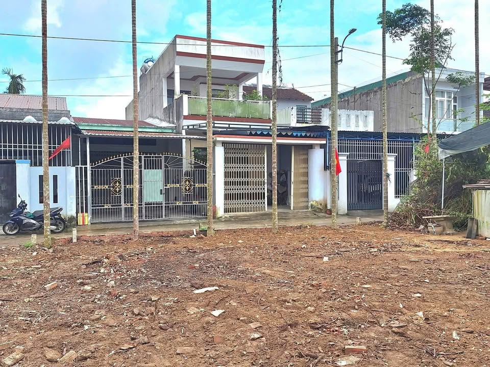 Đất nền Quảng Ngãi 120m² - Sổ đỏ chính chủ, xây dựng tự do!