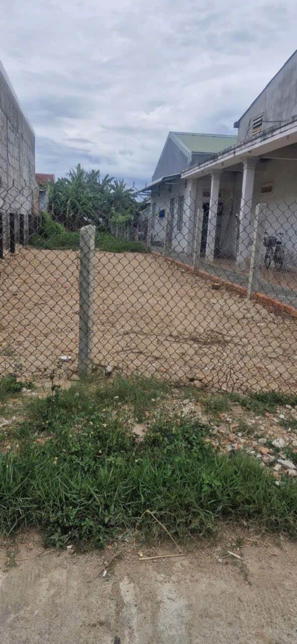 Đất Nền Tịnh Khê, Quảng Ngãi - 180m² - Sổ Đỏ Chính Chủ - Giá Tốt