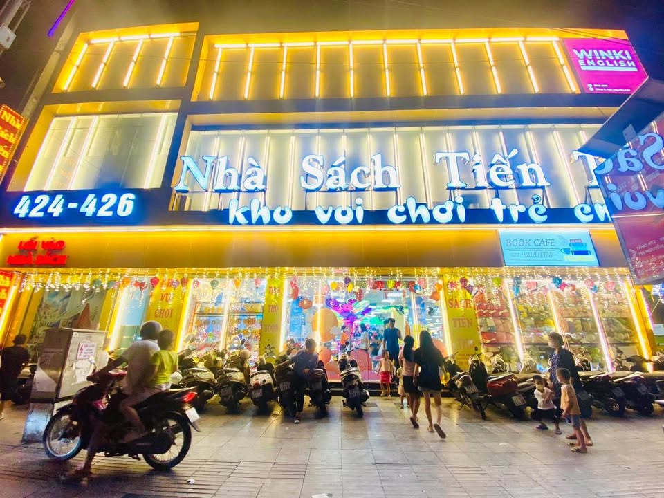 Nhà Phố Đống Đa 1500m² - Mặt tiền kinh doanh siêu lợi nhuận!