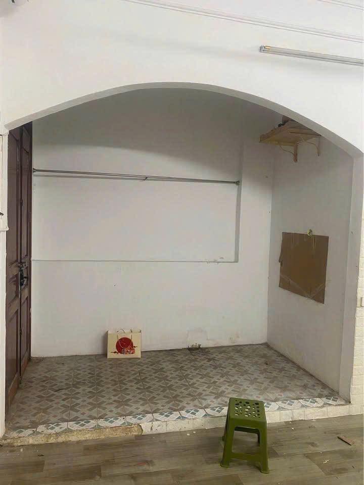 Nhà riêng Khuất Duy Tiến 50m² giá 13.5 triệu - Sẵn sàng ở ngay!