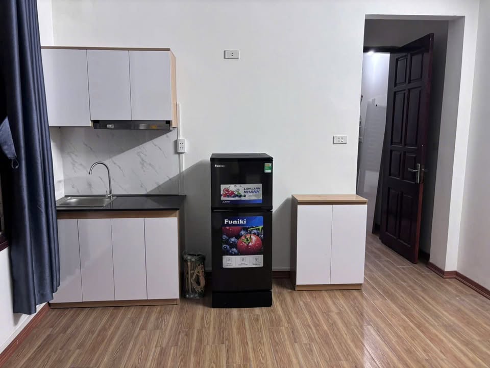 Nhà Cho Thuê 4.5 Triệu/Tháng, 106 Thịnh Hào 1, Đống Đa - Nội Thất Cơ Bản