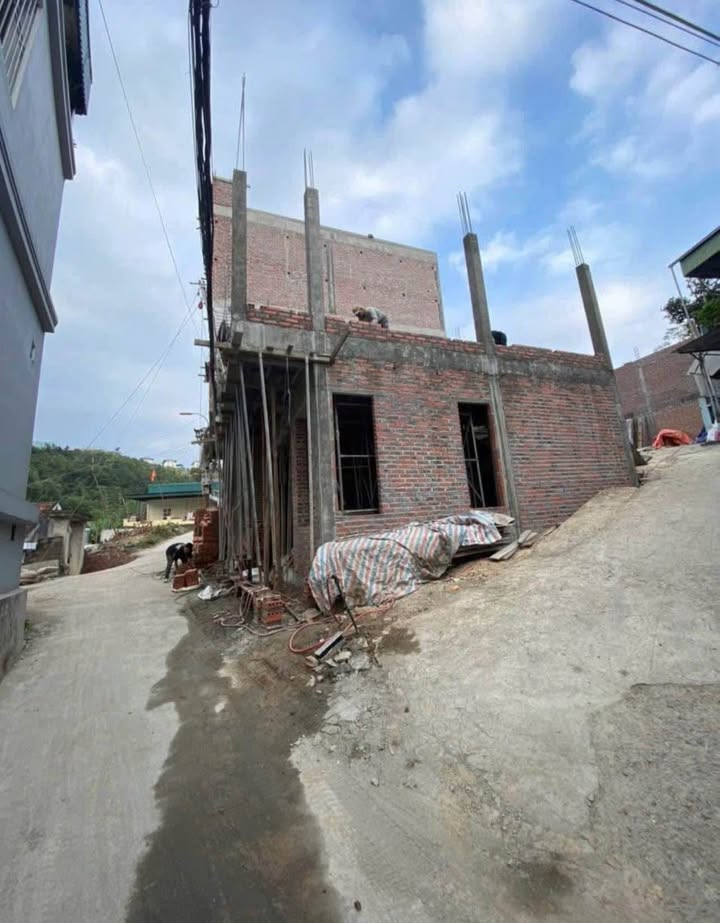 Bán Đất 50m² Ngõ 20 Nguyễn Văn Cừ, Hạ Long - Giá 1.4 Tỷ, Ô Tô Vào Tận Nơi