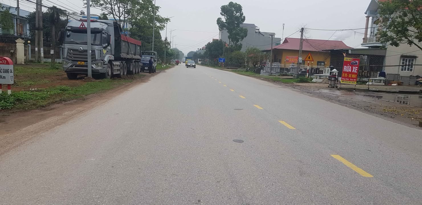 Bán Gấp Nhà 3 Tầng Kèm Đất Mặt Tiền Hoàng Hoa Thám, TP Bắc Giang - 280m² Kinh Doanh Đỉnh Cao