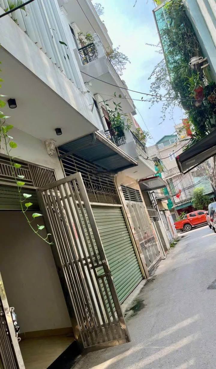 Nhà Liền Kề Đại Mỗ 70m² Full Đồ, Ô Tô Tránh - Giá 18 Triệu/Tháng