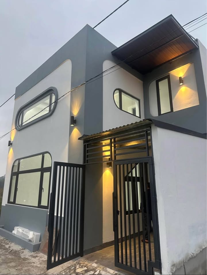 Bán Nhà 2 Tầng 130m² Thôn 11 Hải Xuân, Quảng Ninh - Giá Tốt, Sẵn Ở