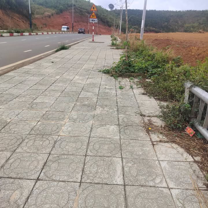 Đất nền Xã Rô Men, Đam Rông 2000m² giá 2.2 tỷ - Sổ đỏ chính chủ