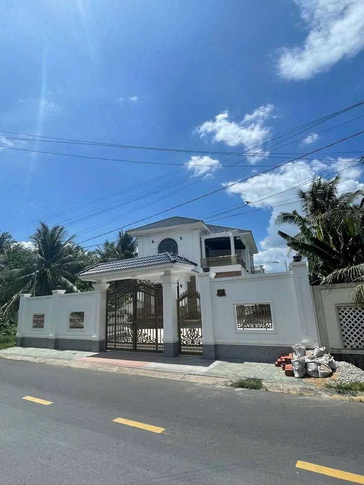 Biệt thự 621m² Ngô Quốc Trị, Trà Vinh - Sang trọng, Giá 12 Tỷ