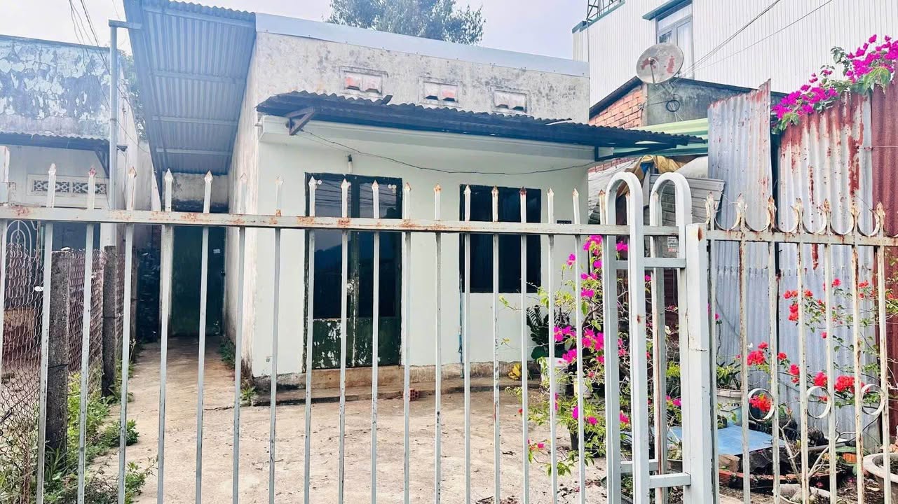 Nhà C4 Hẻm Trần Phú Lộc Tiến, Bảo Lộc - 1PN, Giá 2 Triệu/Tháng