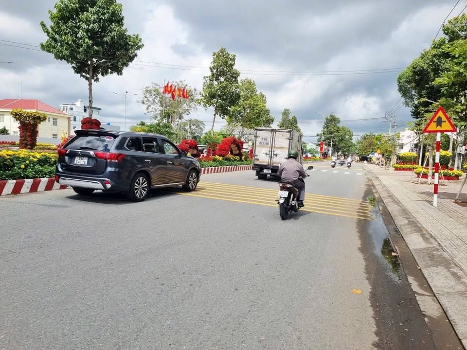 Mặt Tiền Nguyễn Thị Định, Thạnh Phú - 228m², 2.7 Tỷ, Gần Chợ