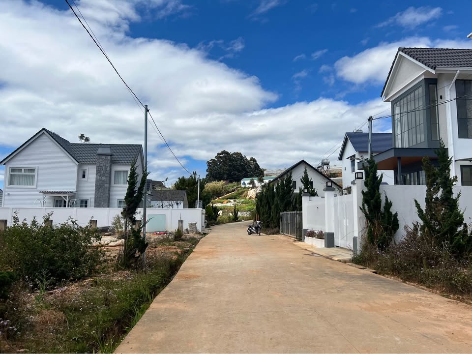 Đất nền Lạc Dương 185m² - Sổ đỏ chính chủ, bán gấp!