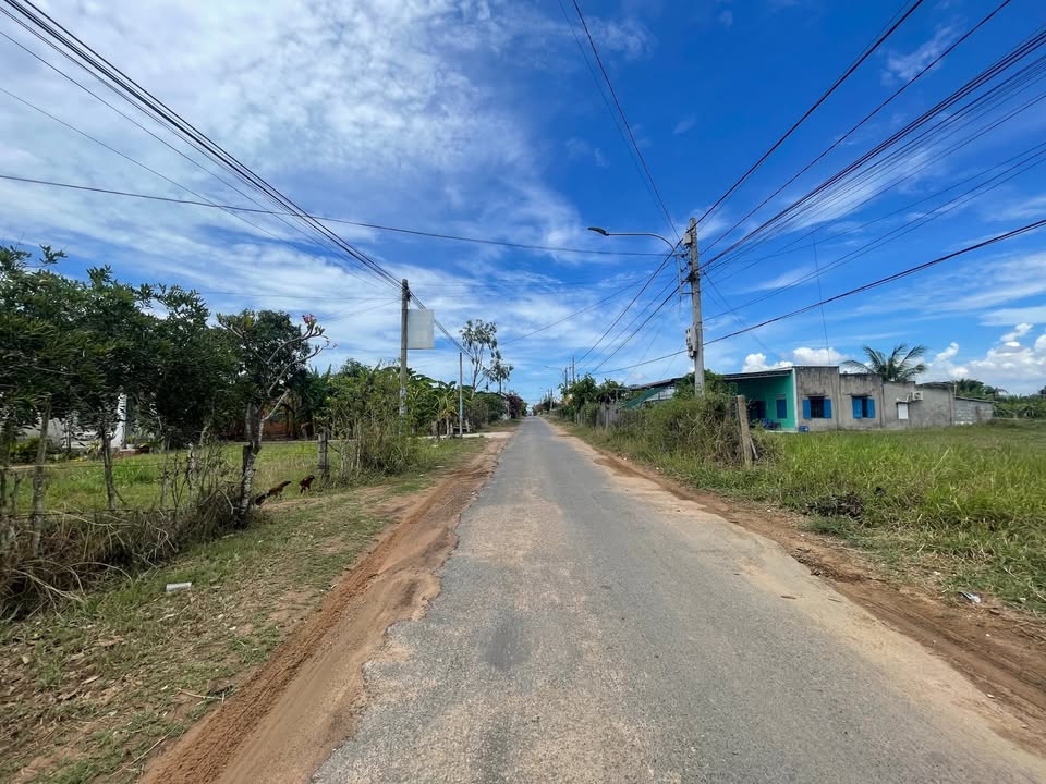 Đất nền Hàm Liêm, Bình Thuận 228m² - Sổ đỏ chính chủ!