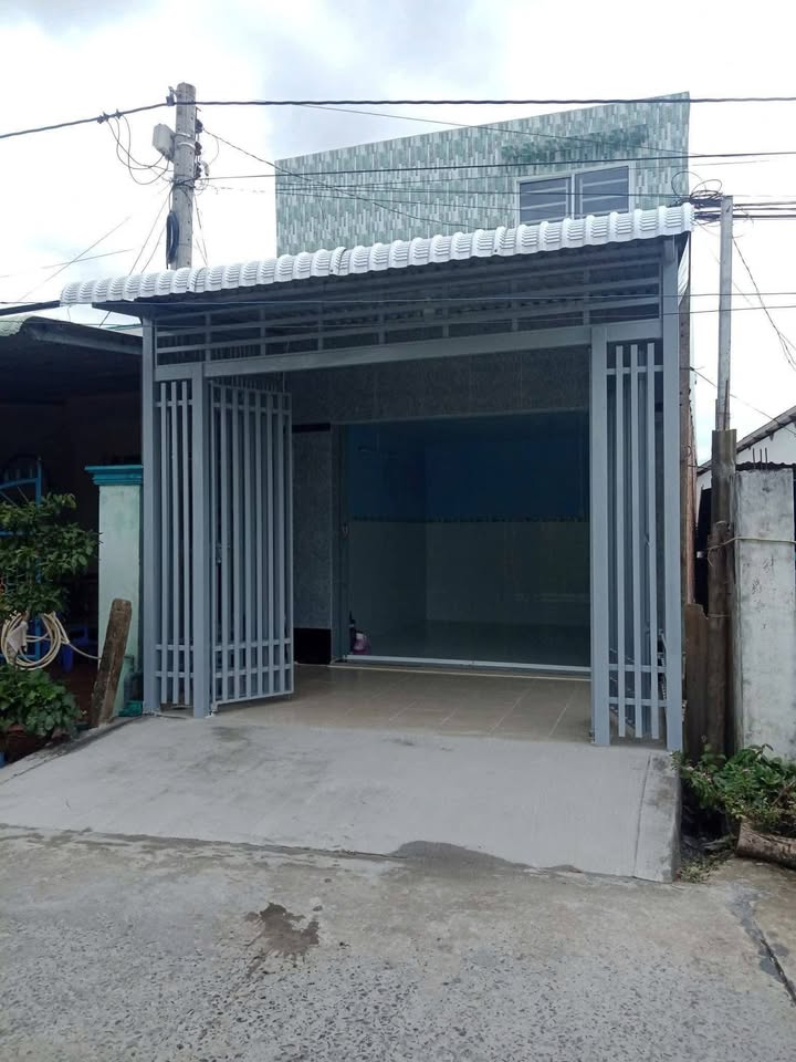 Nhà Cấp 4 45m² Sổ Đỏ Mỹ Hòa, Vĩnh Long - Giá 900 Triệu