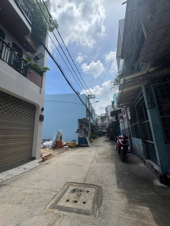 Nhà Hẻm Xe Hơi 5m Âu Cơ, Quận 10 - 77m², Sổ Hồng Chính Chủ