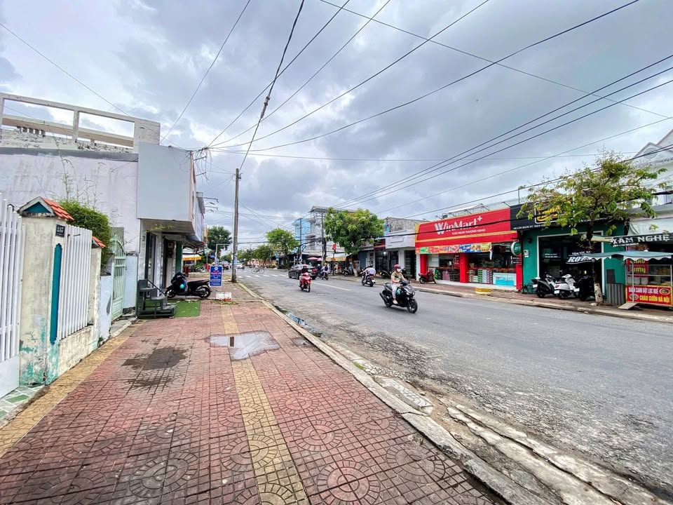 Nhà Mặt Tiền Lâm Quang Ky, Rạch Giá - Kinh Doanh Đa Ngành, Giá 11 Triệu/Tháng