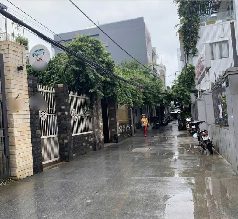 Nhà riêng Sơn Trà 92m² 8.3 tỷ - Ô tô vào tận nhà, gần biển!