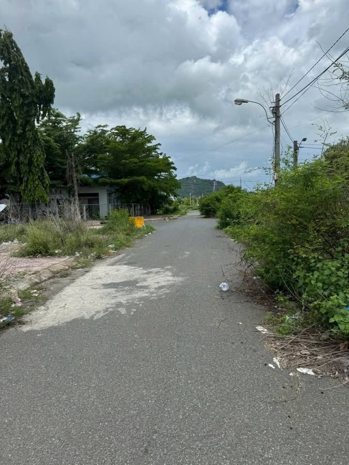 Đất nền Châu Đốc 300m² - Đất thổ cư 100%, sẵn sàng xây dựng!