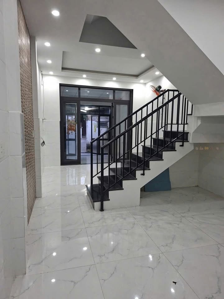 Nhà nguyên căn Kiệt Lâm Hoành Sơn Trà 70m² Full nội thất, gần biển!