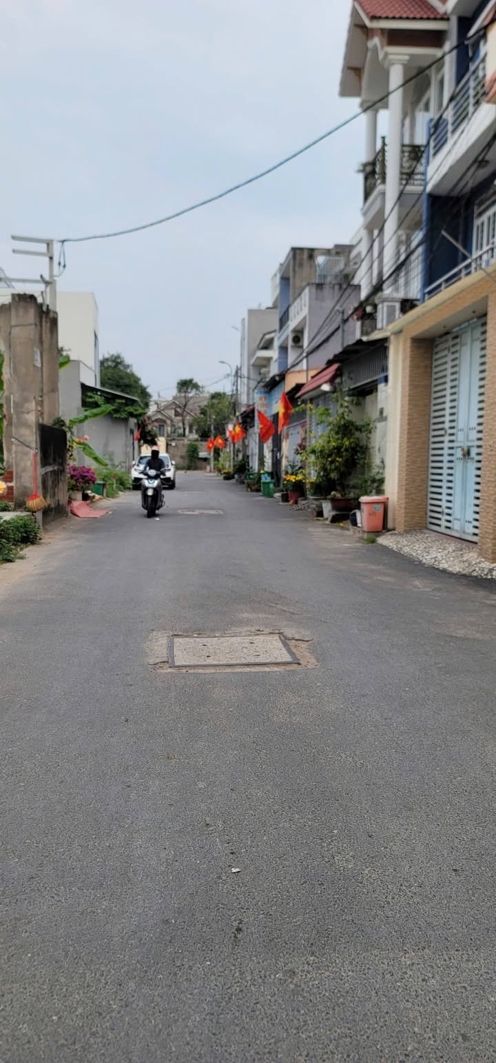 Bán Đất Vàng Phước Long A, Thủ Đức: 70.2m² - 8.2 Tỷ, Sổ Đỏ, Ô Tô Tránh