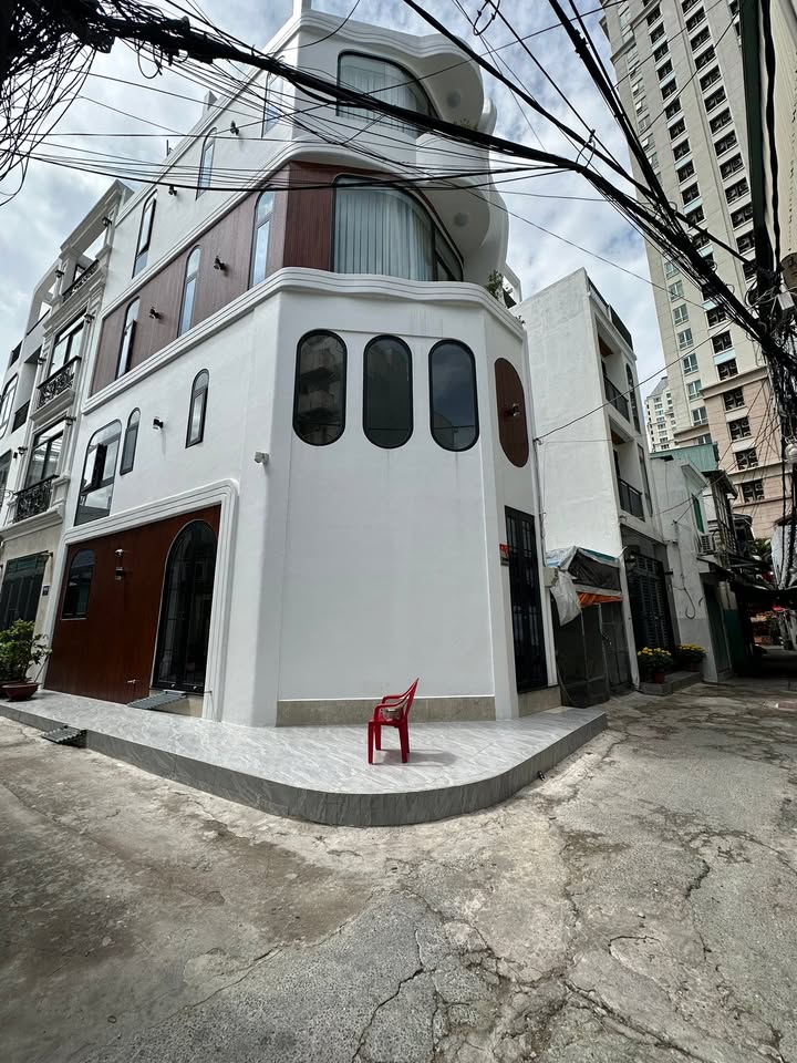 Nhà Riêng Nguyễn Hữu Cảnh 24m² 2.9 Tỷ - Vị Trí Đẹp Trung Tâm!