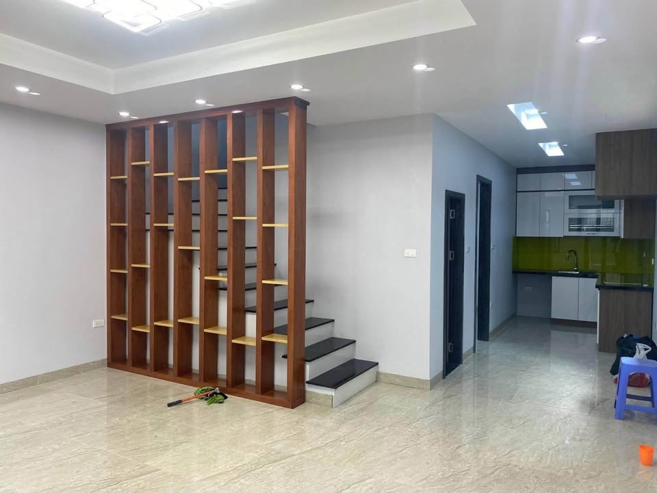 Nhà Nguyên Căn 50m² Âu Cơ, Tây Hồ - 3PN, Sẵn Sàng Ở Ngay