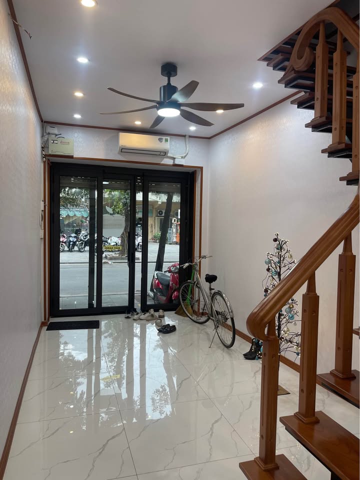 Nhà Lô Góc 5 Tầng Thụy Khuê, 24m² Giá 6 Tỷ - View Hồ Tây