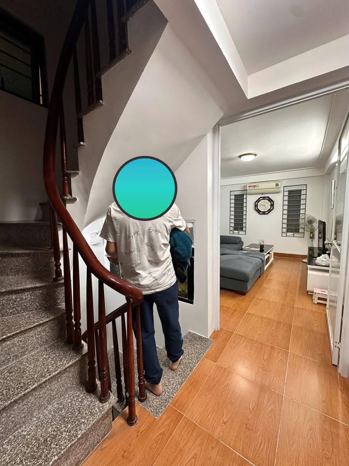 Nhà Phố Đại La 34m² 5 Tầng - 7.5 Tỷ, Ngõ Tránh Xe Máy, Sổ Đỏ Chính Chủ