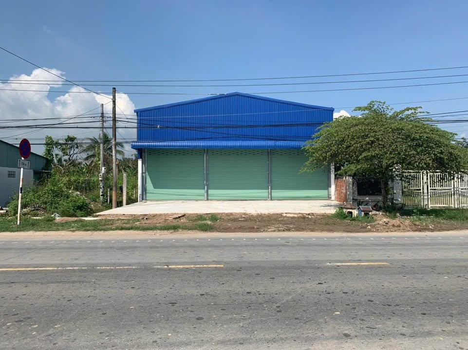 Cho thuê Kho Quốc lộ 1A Vĩnh Long 600m² - Container thoải!