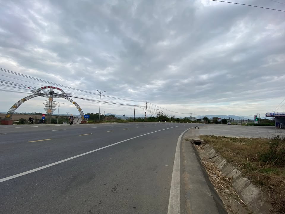 Bán Trang Trại 6ha Đak Pơ Gia Lai - Sổ Hồng Sẵn - Nghỉ Dưỡng Lý Tưởng!