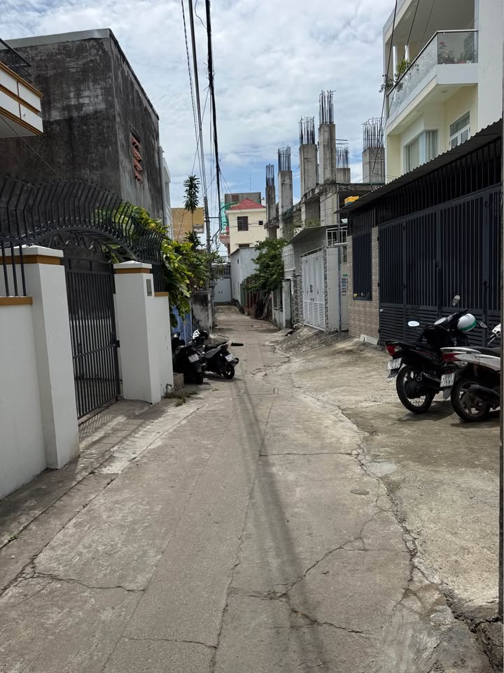 Nhà 2 Tầng Vĩnh Hải 118m² - Bán Gấp, Sổ Hồng Chính Chủ!