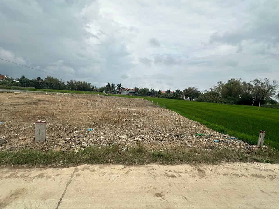 Bán đất thổ cư Hội Điền 100m² - Sổ đỏ, nở hậu, giá chỉ 2.x tỷ