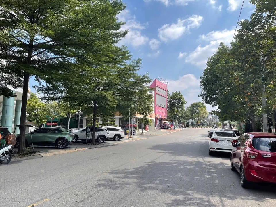 Nhà riêng 100m² Hiệp Thành, TDM - Mặt tiền kinh doanh, giá tốt!