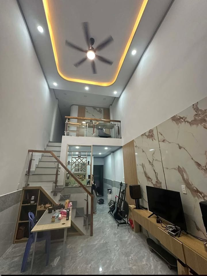 Nhà Cho Thuê Đường Lê Văn Tách Dĩ An 2PN Giá 6 Triệu - Sẵn Sàng Dọn Vào Ngay