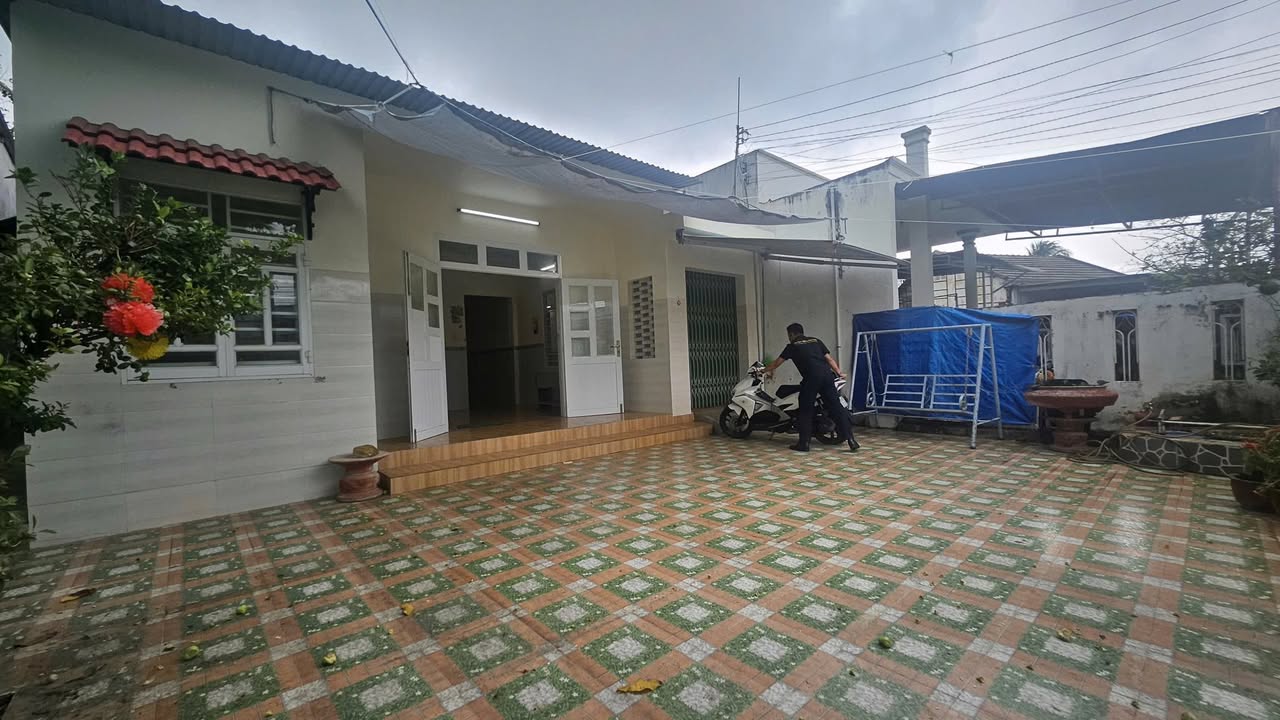 Nhà 2PN 5 Triệu/Tháng - Sân Vườn Thoáng Mát Tại Phường Đài Sơn