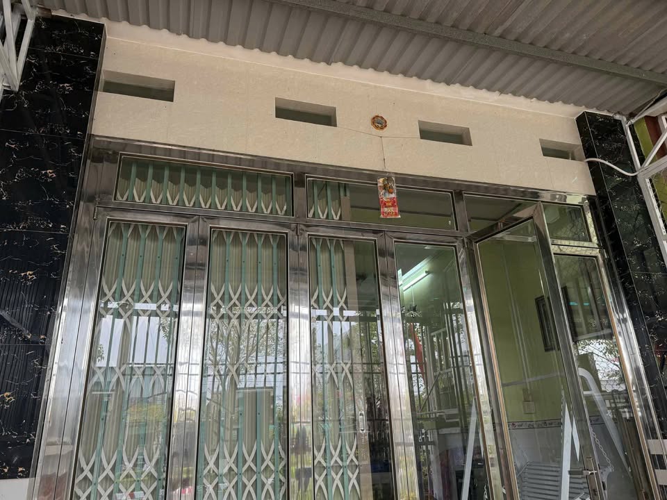 Nhà mặt tiền Nguyễn Huệ Lấp Vò 110m² 2.5 tỷ - Vị trí kinh doanh đắc địa!