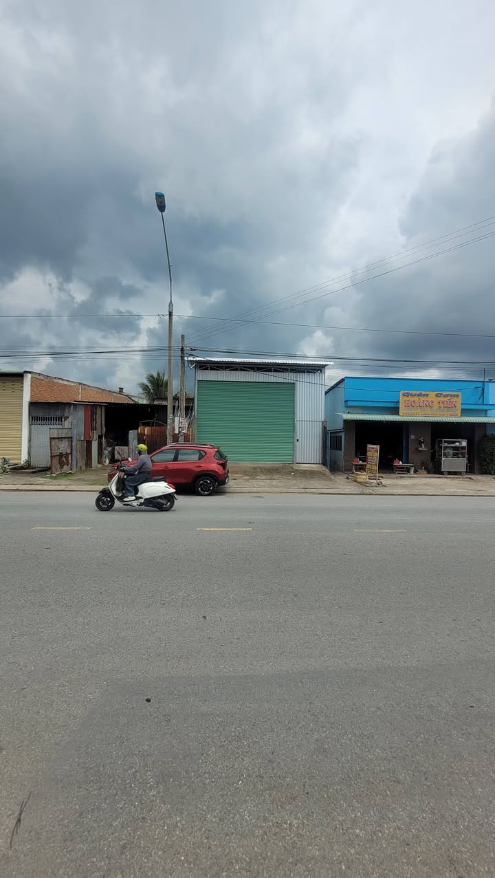 Kho xưởng Tỉnh lộ 835A Bến Lức 325m² giá 8.5 tỷ - Hoạt động ngay!