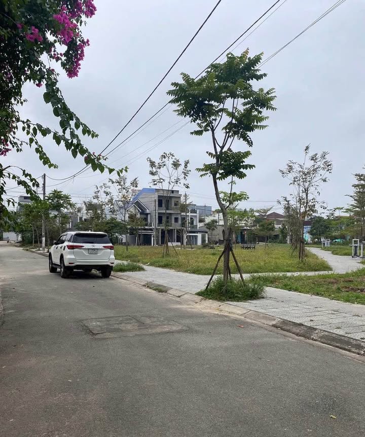 Đất nền Vịnh Mộc Thuận Hóa 120m² - Xây dựng tự do, sổ đỏ sẵn sàng!