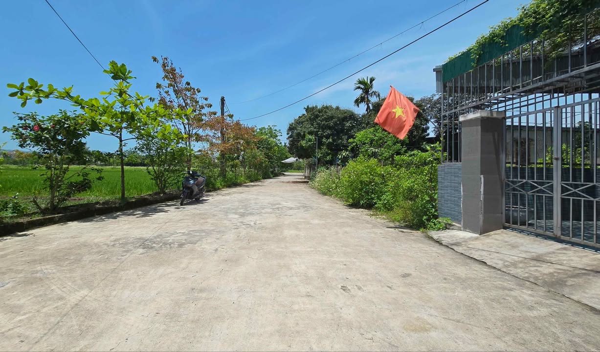 Đất nền Thạch Đài TP. Hà Tĩnh 215m² giá 1.5 tỷ - Đường to ô tô