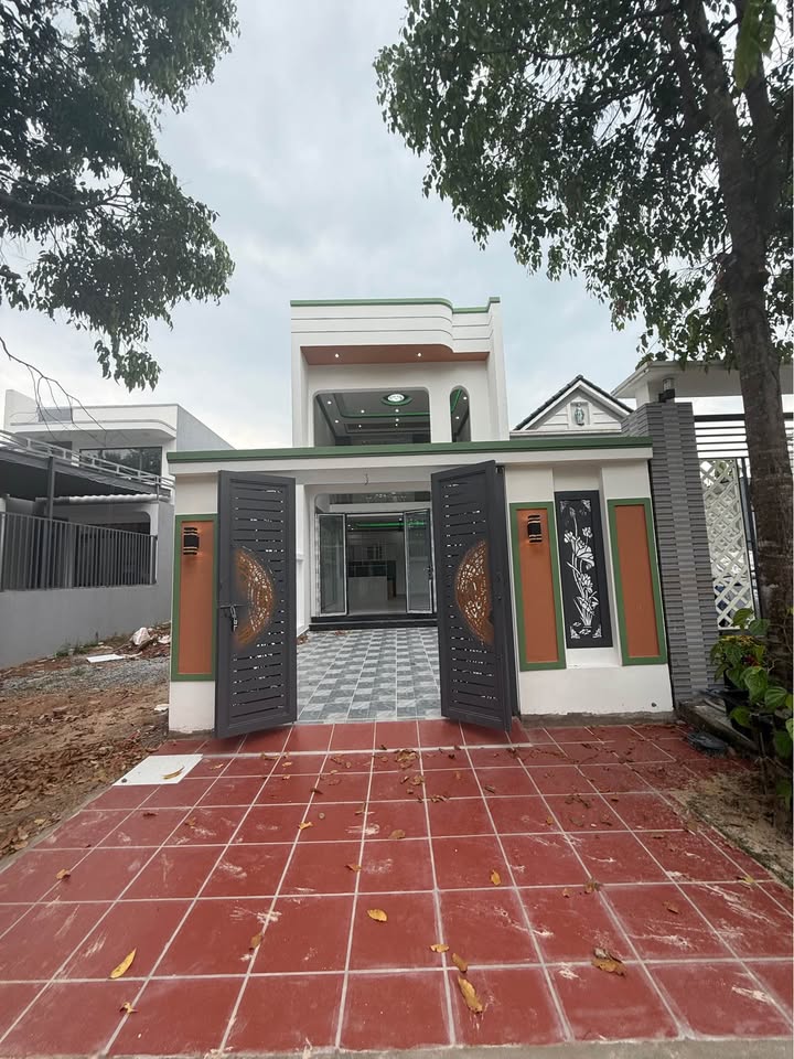 Nhà Trệt Lửng 150m² Bến Cát, Bình Dương - Sổ Đỏ Thổ Cư, Giá 2.55 Tỷ