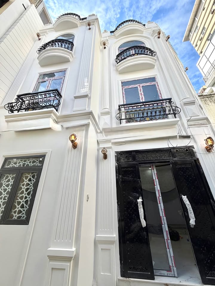 Nhà 4 Tầng Mới Xây Quận 10 - 65m² Nở Hậu, Sổ Hồng Riêng - Giá Hơn 12 Tỷ