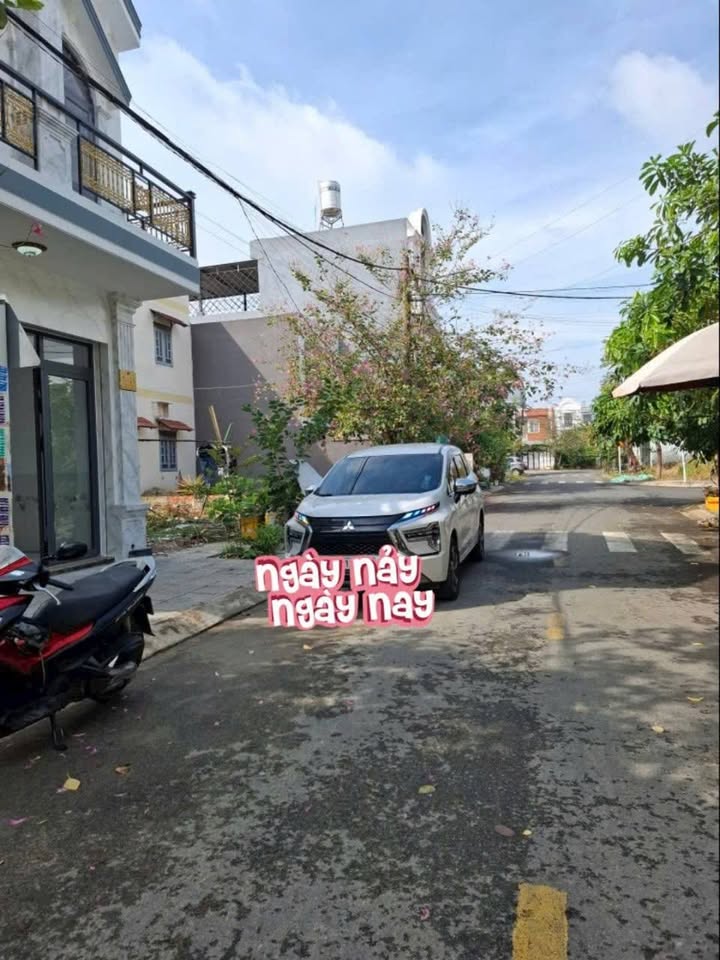 Nhà Phố KDC Xuyên Á Mỹ Hạnh Nam 80m² - Mặt Tiền Kinh Doanh, Sổ Hồng Riêng!