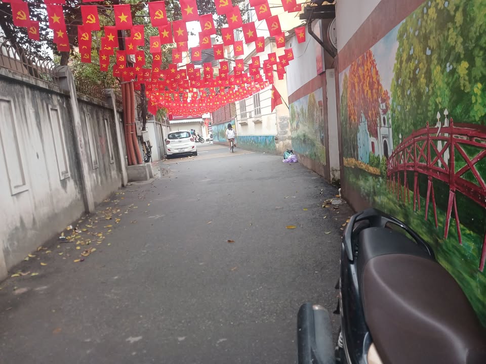 Nhà riêng Việt Hưng Long Biên 48m² 3 tầng – Ô tô vào tận nhà, giá tốt!