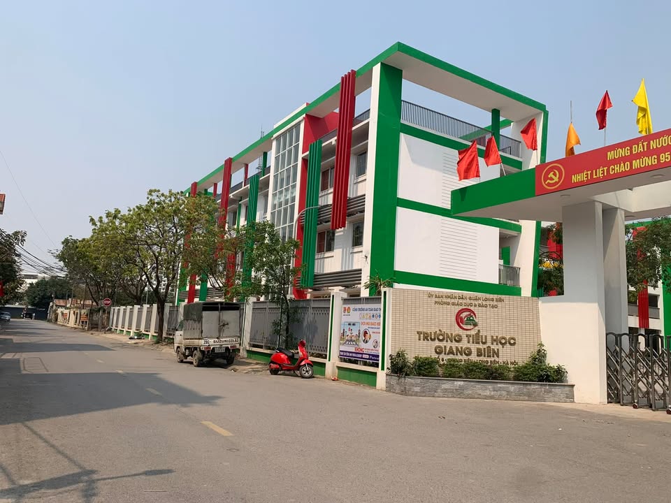 Nhà Mặt Phố Việt Hưng, Kinh Doanh Đỉnh Cao 80m² - 16 Tỷ