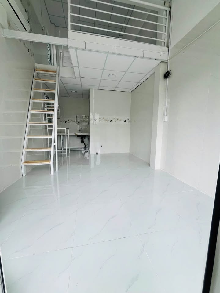 Mặt Tiền Ngã Sáu 6.5 Triệu - Kinh Doanh Đa Ngành Nghề