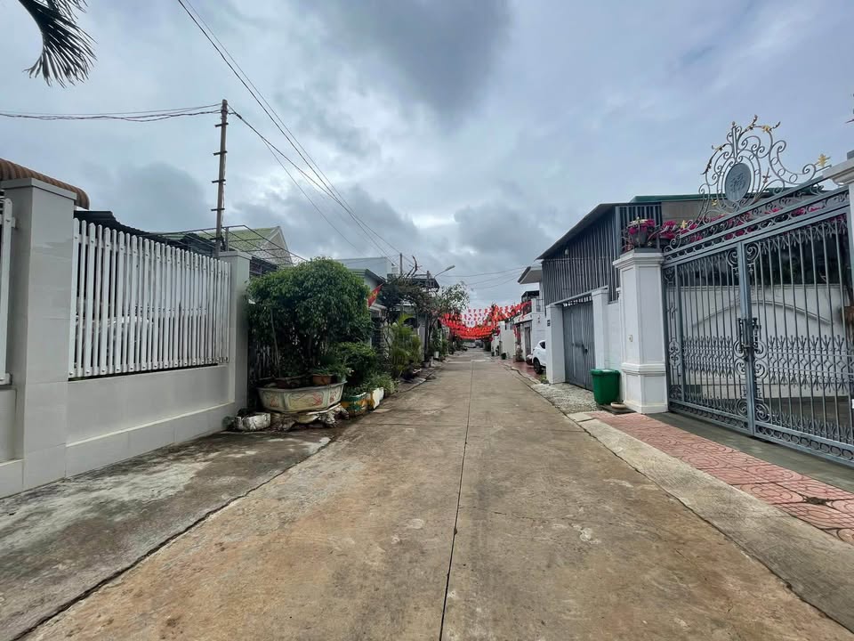 Đất Hẻm Đồng Khởi BMT 100m² Thổ Cư - Giá 3.6 Tỷ