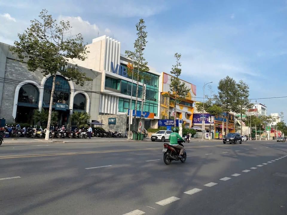 Bán Tòa Nhà Mặt Tiền Võ Thị Sáu, Biên Hòa - 450m², 140 Tỷ, Dòng Tiền 280 Triệu/Tháng