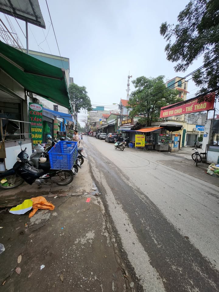 Nhà riêng Đỗ Xuân Hợp 60m² - Ô tô vào tận nhà, giá tốt hiếm có!