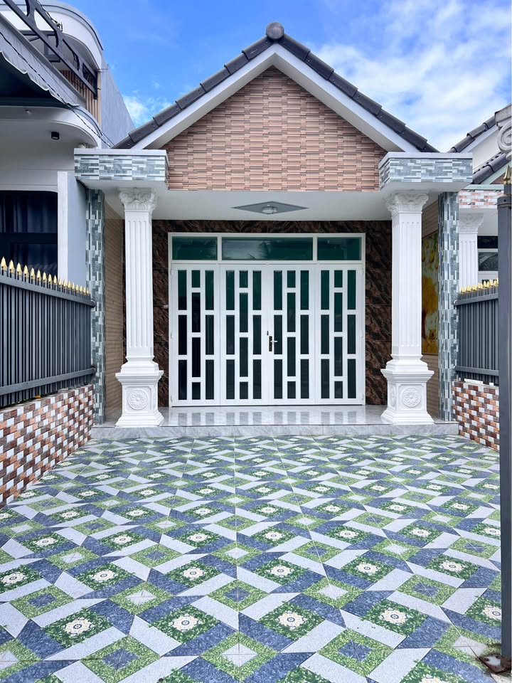 Bán nhà Mỹ Phong 115m² giá 1.25 tỷ - Sổ hồng sẵn, ô tô tận cửa!