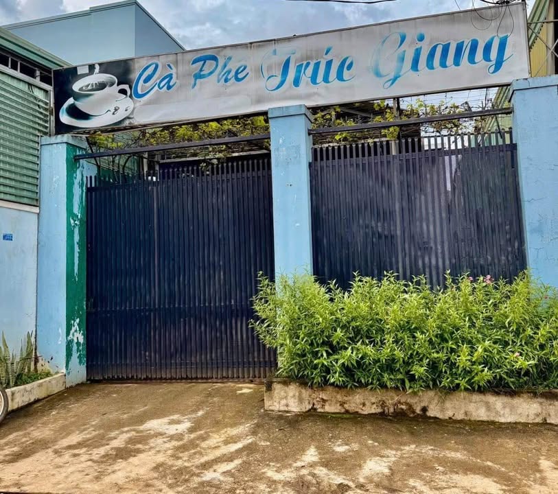 Cho thuê nhà nguyên căn hẻm Võ Văn Kiệt, Buôn Ma Thuột - 2PN, Sân rộng đậu ô tô