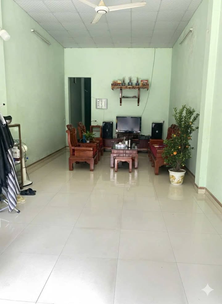 Nhà 105m² đường Lê Thanh, Vĩnh Yên - Sổ đỏ, Giá 2.65 tỷ