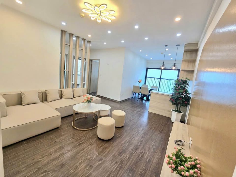 Bán căn hộ 3PN Phùng Hưng, Hà Đông - 82m² full nội thất, hơn 5 tỷ